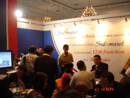 Stand Waralaba Indomaret