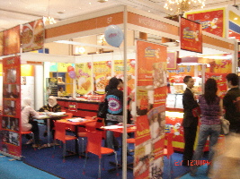 Stand Waralaba Magfood Amazy