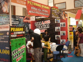 Stand Waralaba Multichip