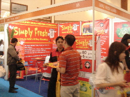 Stand Waralaba Simply Fresh Laundry