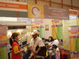 Stand Waralaba Soto Ayam Tamanan Pak Kolis