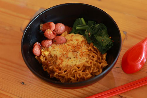 Menu Sate Taichan & Ropang Nyot-Nyot : Indomie Nyot-Nyot